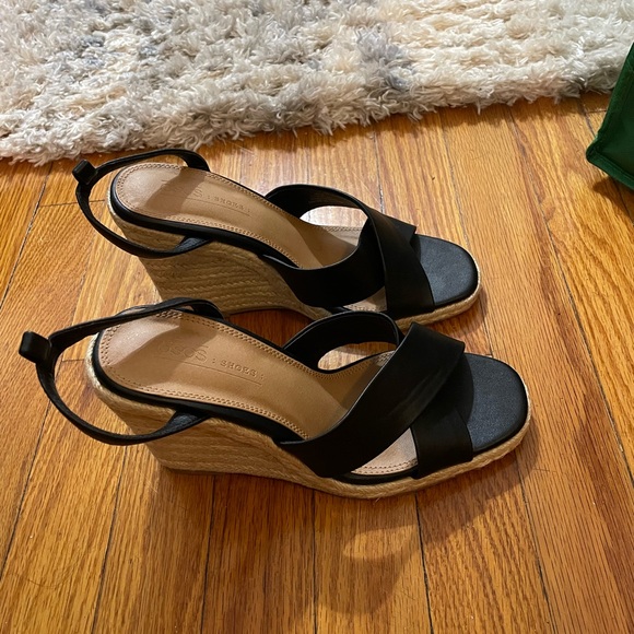 Women’s Heels - Picture 16 of 16